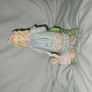 Musical Pretties figurine